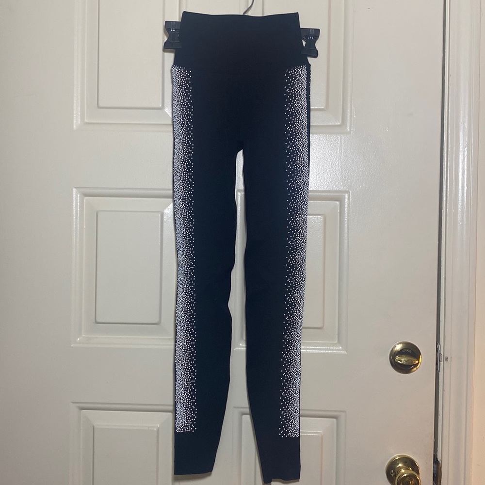 NWT Fabletics High Waisted Sculptknit Reflective Leggings